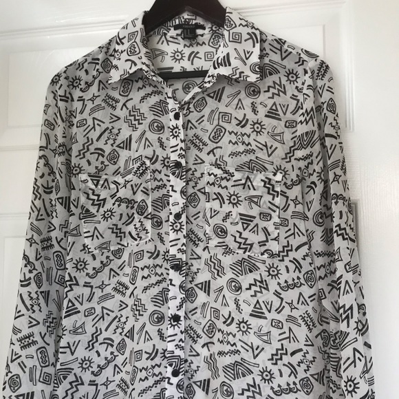 Forever 21 patterned long sleeve button down - Picture 1 of 3